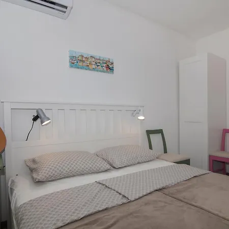 Sailor's Crib *